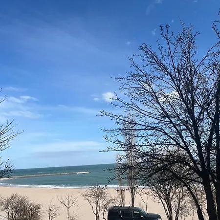 Διαμέρισμα Urban Waves By The Sea