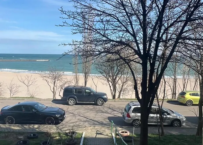 Urban Waves By The Sea コンスタンツァ